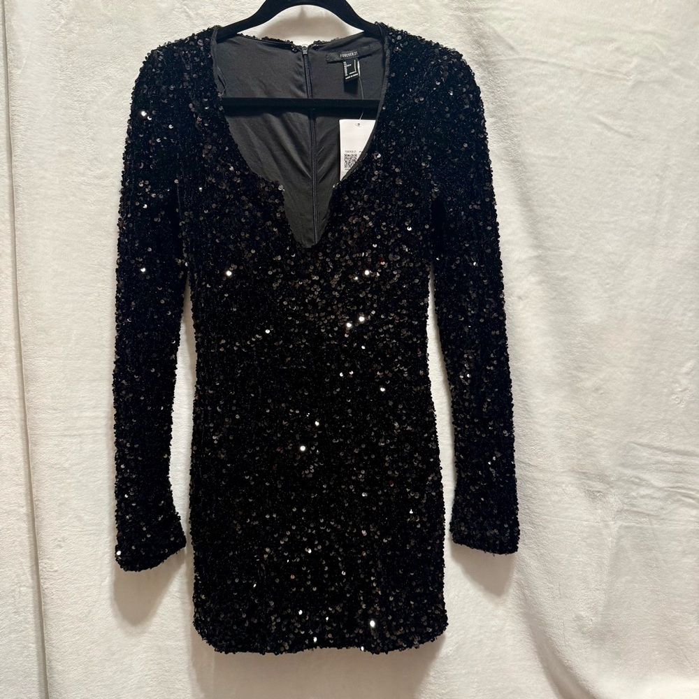 Forever 21 Black Sequin Long Sleeve Dress NWT - Picture 2 of 10